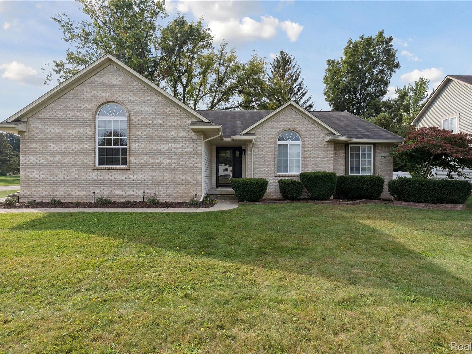 2447 Grove Park Rd Fenton, MI 48430 - Thumbnail 3