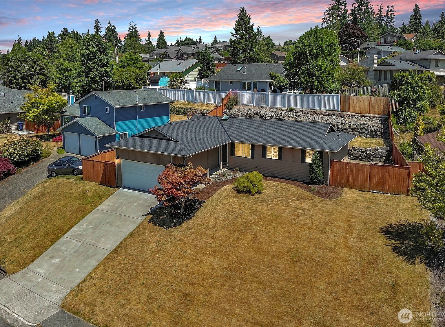 8851 48th Pl W Mukilteo, WA 98275 - Thumbnail 3