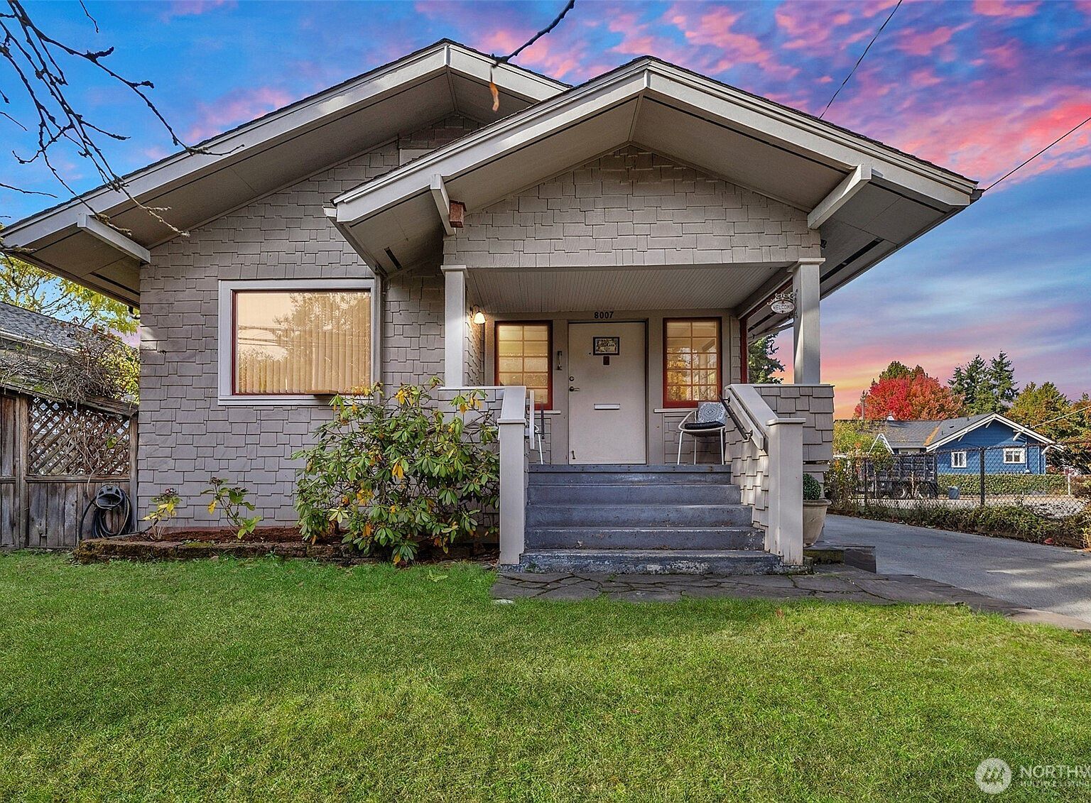 8007 Fremont Ave N Seattle, WA 98103 - Thumbnail 3