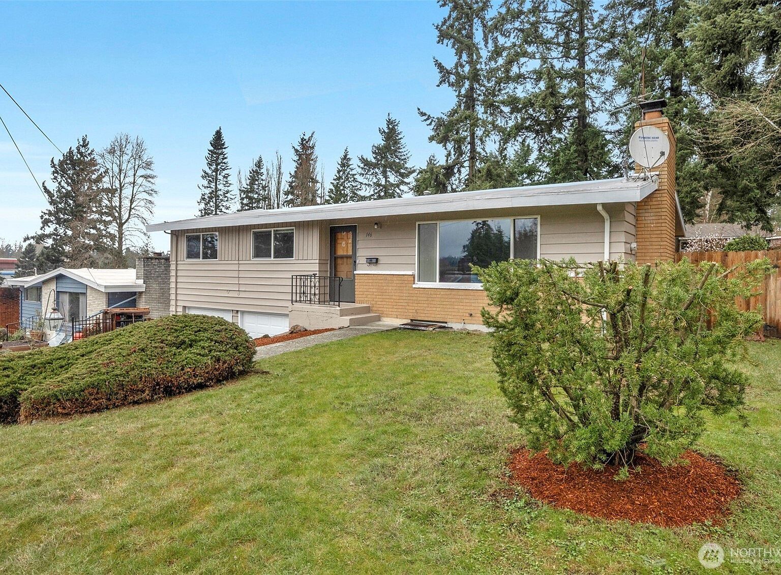 146 NE 165th St Shoreline, WA 98155 - Thumbnail 3