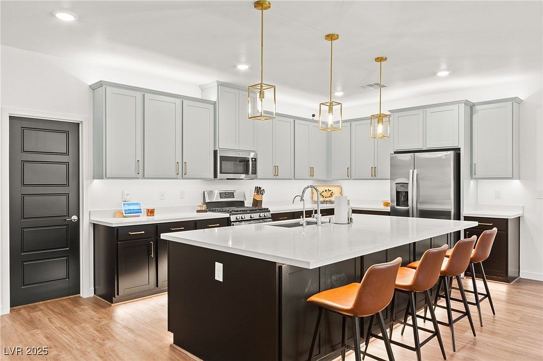 3525 Raina Ridge Ct Las Vegas, NV 89121 - Thumbnail 3