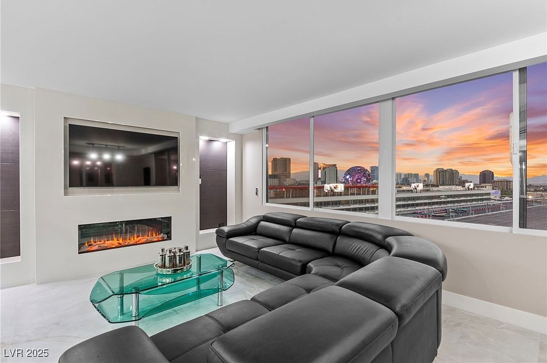 205 E Harmon Ave APT 1012 Paradise, NV 89169 - Thumbnail 3