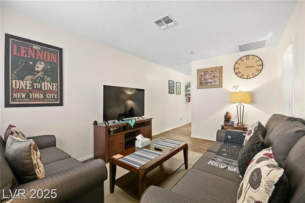 3982 Voxna St Las Vegas, NV 89119 - Thumbnail 3