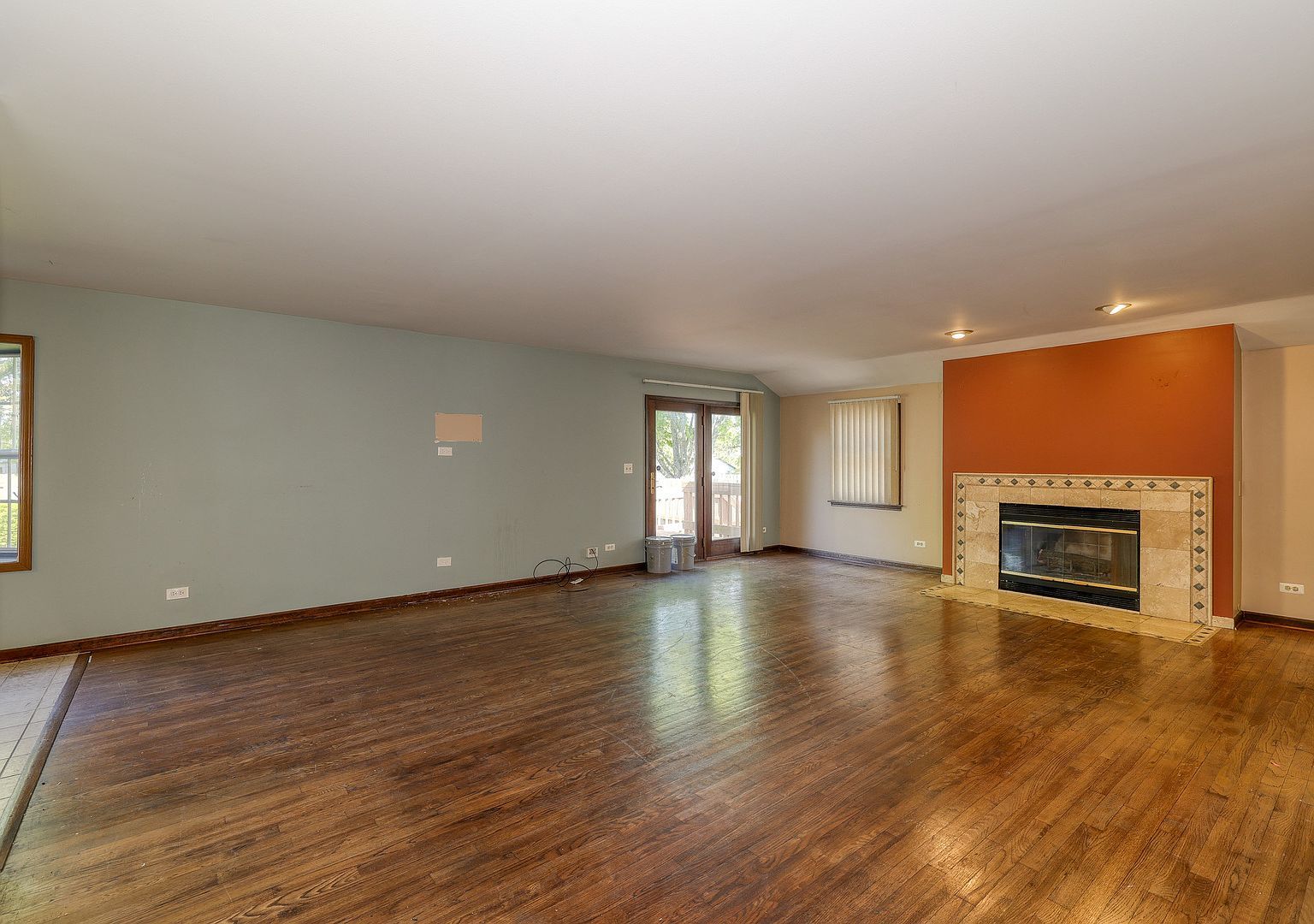 130 Canton Ln Streamwood, IL 60107 - Thumbnail 3