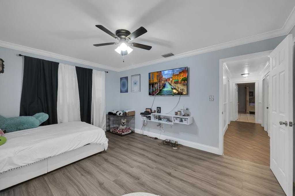 1906 York Court, Fort Pierce, FL, USA, 34982 - Thumbnail 5