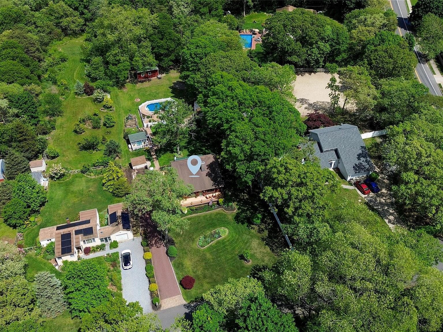 355 Woodland Ave Manorville, NY 11949 - Thumbnail 3
