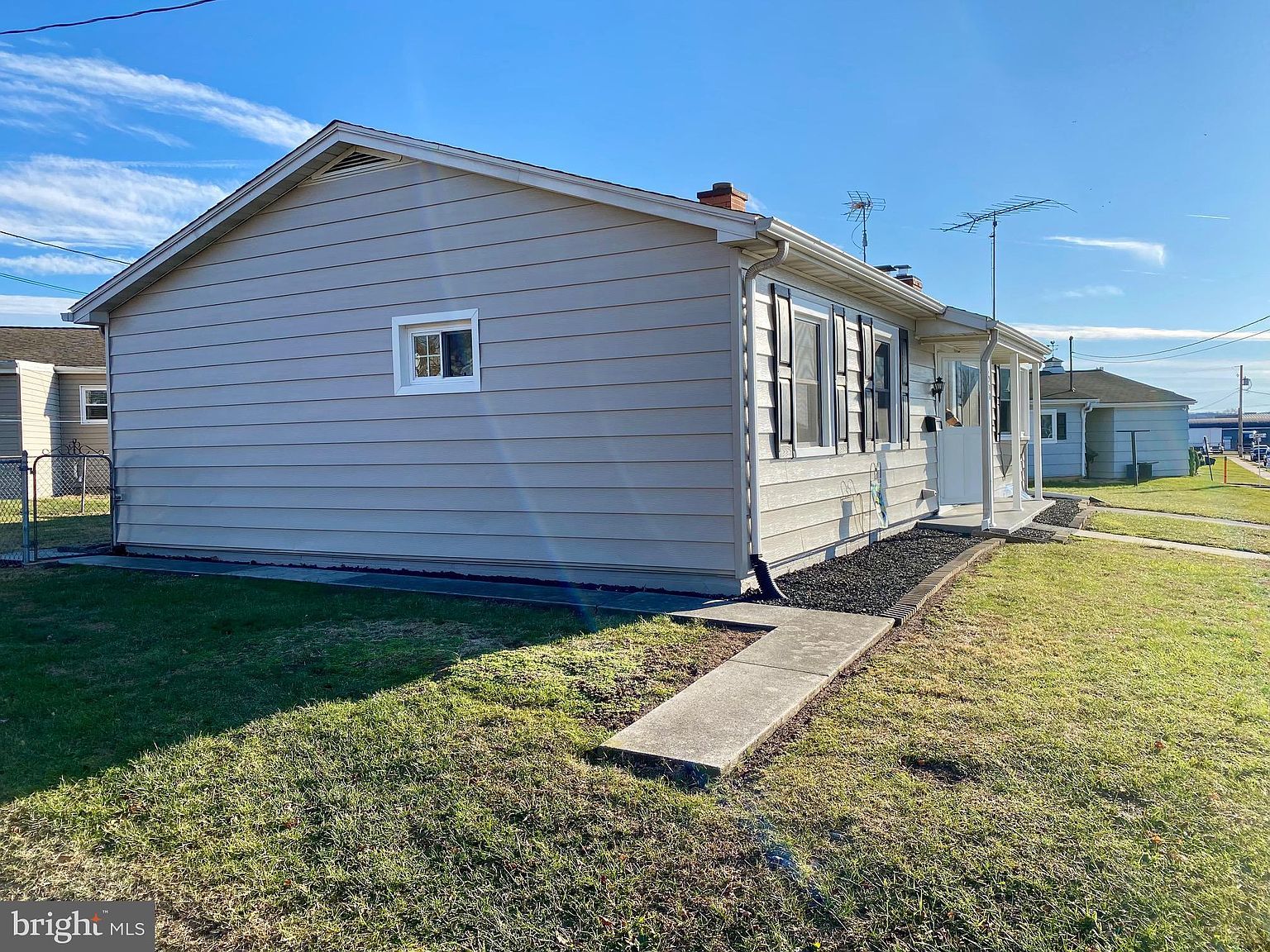 377 Juniper Ln Hanover, PA 17331 - Thumbnail 3