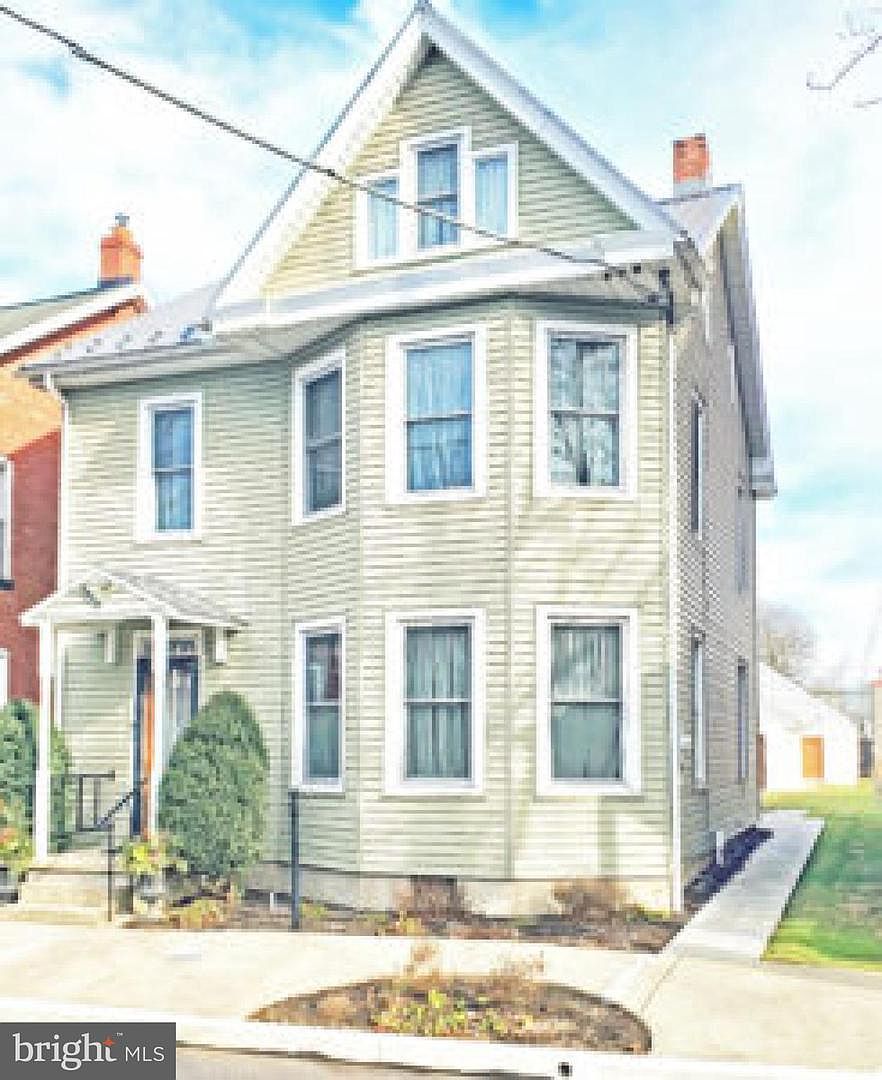 147 S Spruce St Lititz, PA 17543 - Thumbnail 3