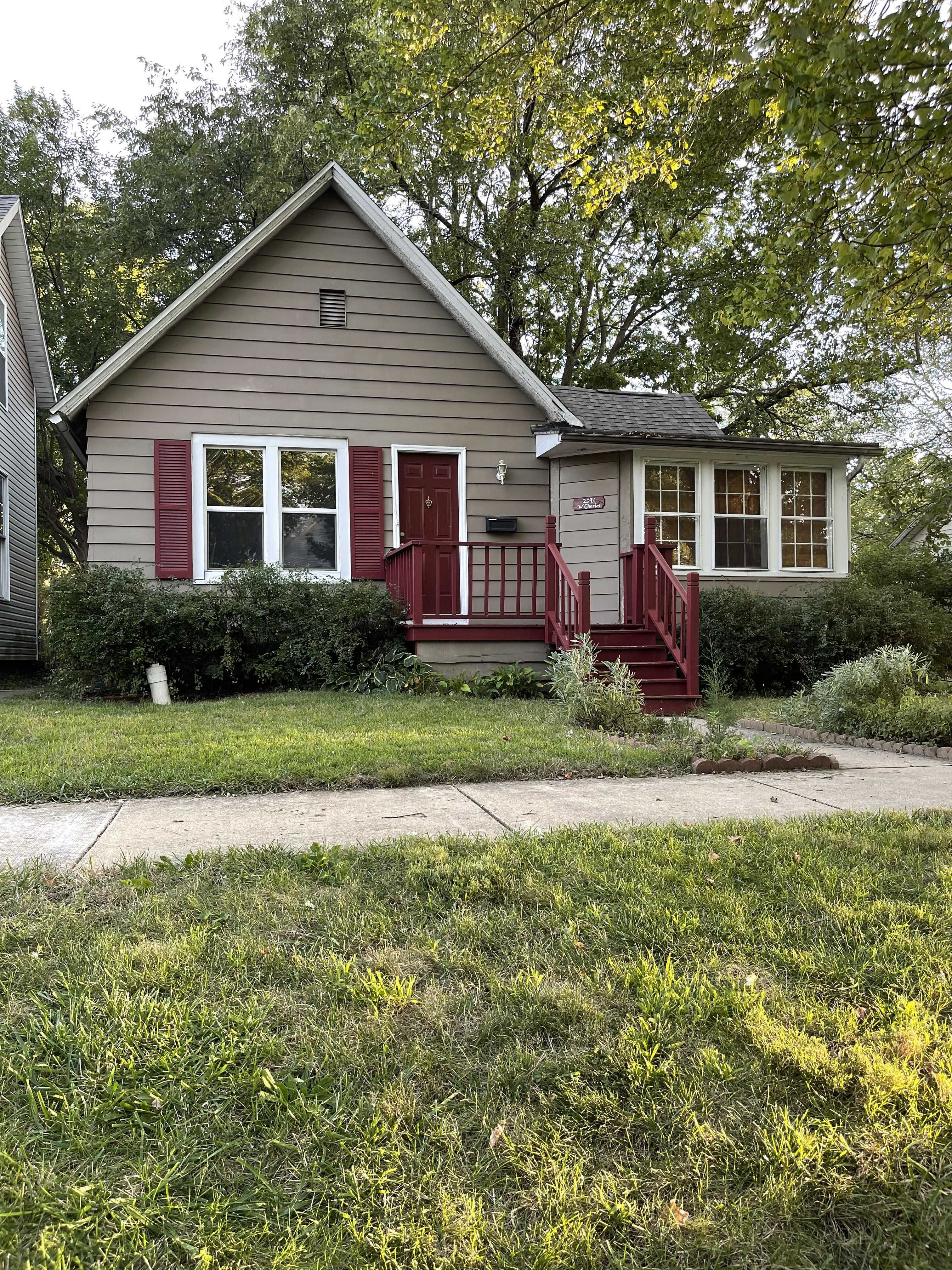 209.5 W Charles, Champaign, IL, 61820 - Thumbnail 3