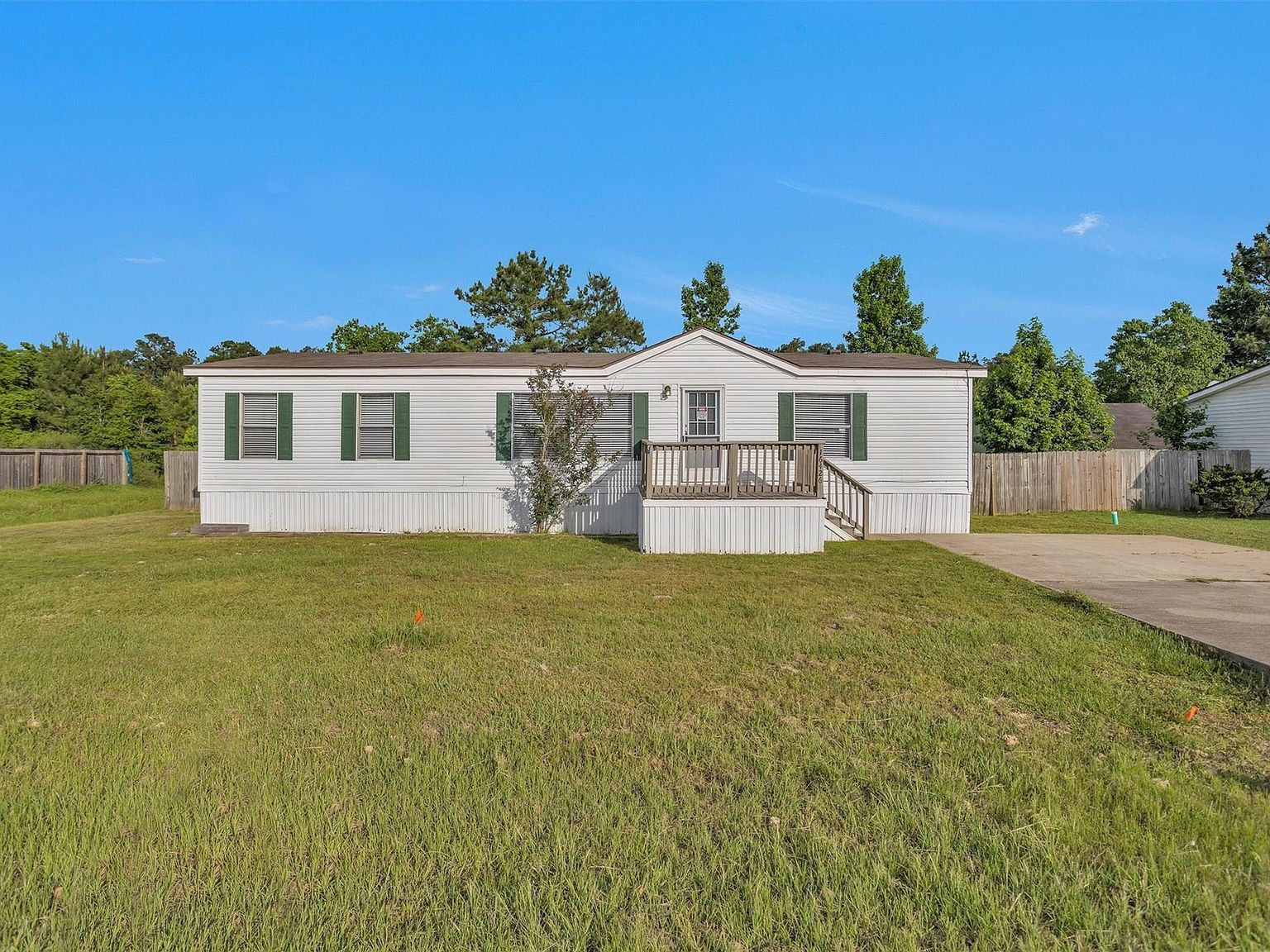 16426 Trenda Ct Conroe, TX 77306 - Thumbnail 3