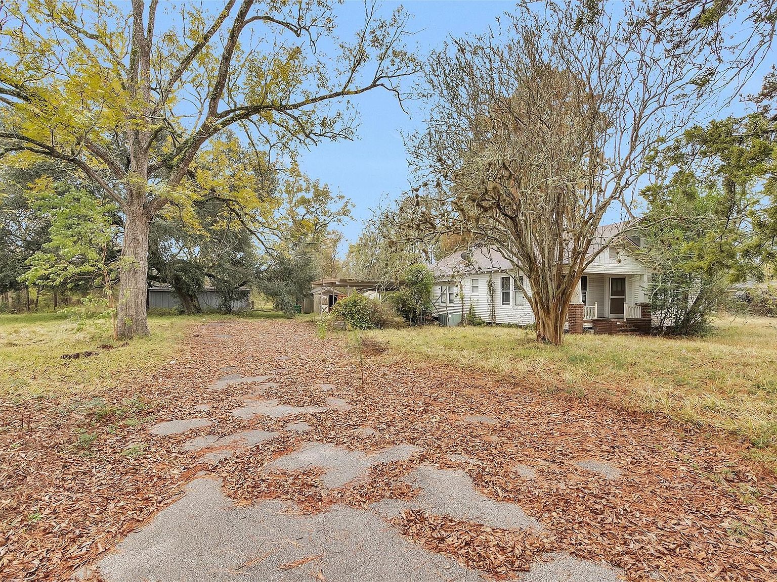 1100 E Houston St Cleveland, TX 77327 - Thumbnail 3