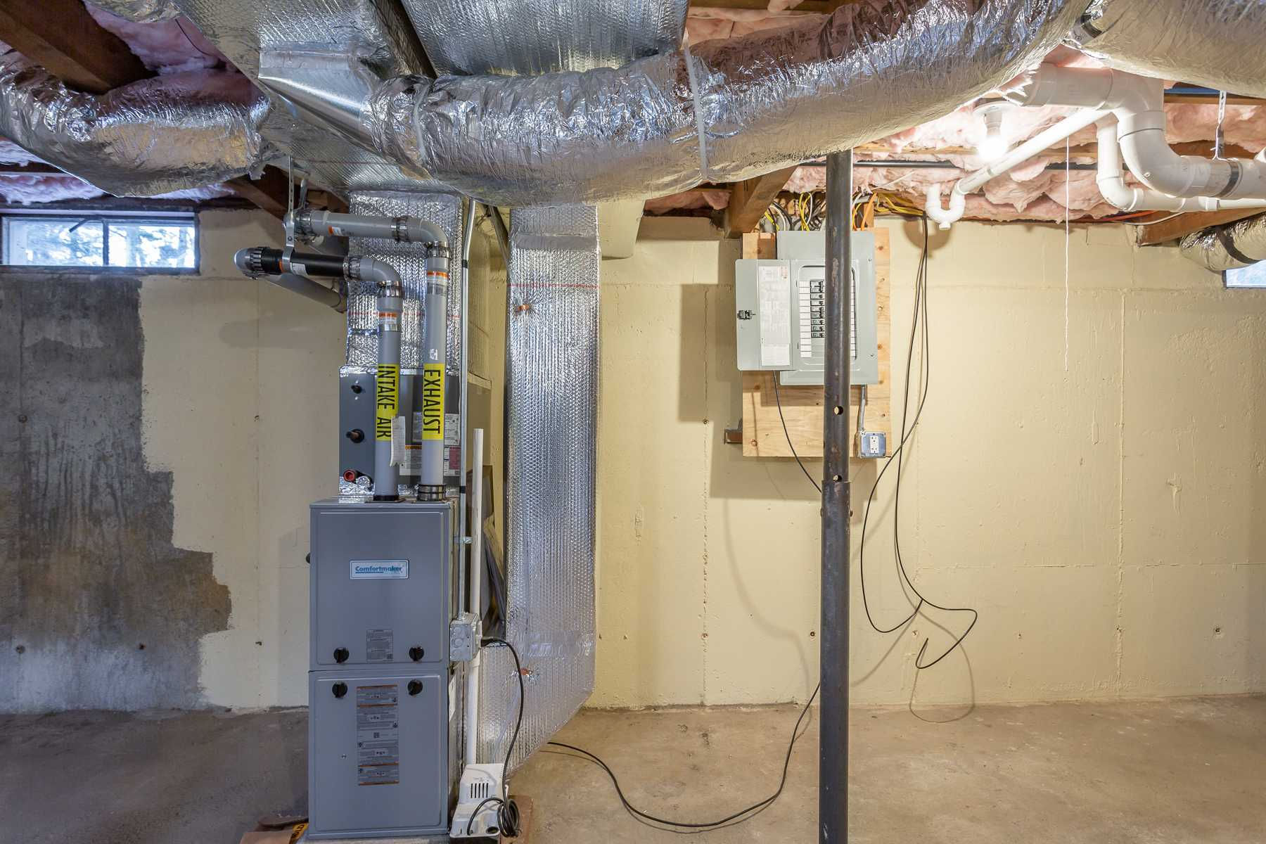 8 Birch Terrace, Carver, MA, USA, 2330  | Single Family