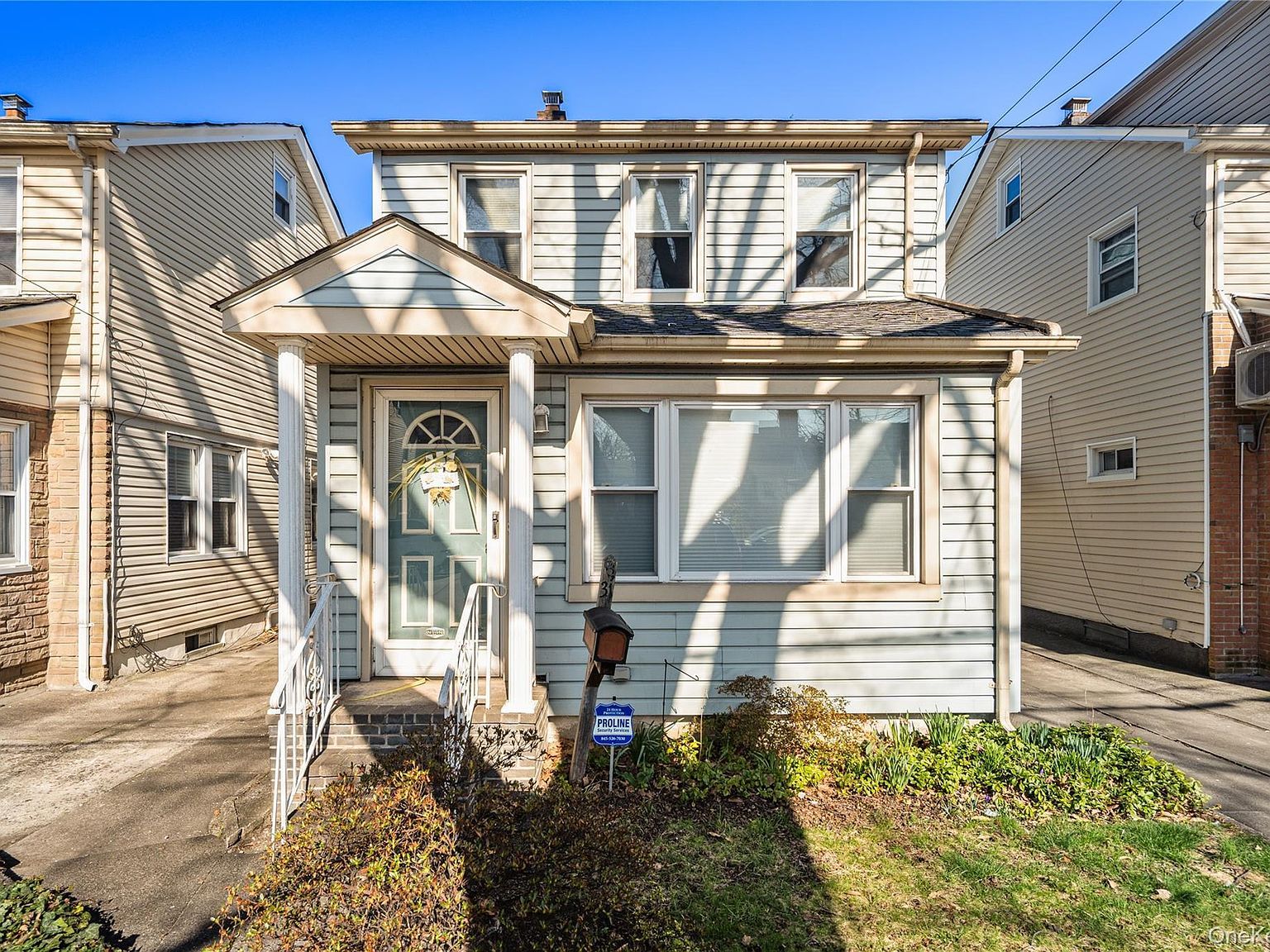 8131 164th Pl Jamaica, NY 11432 - Thumbnail 3