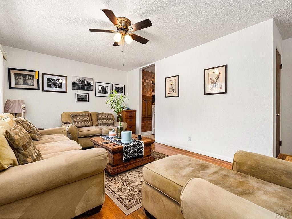 2570 Hollywood Dr Pueblo, CO 81005 - Thumbnail 3