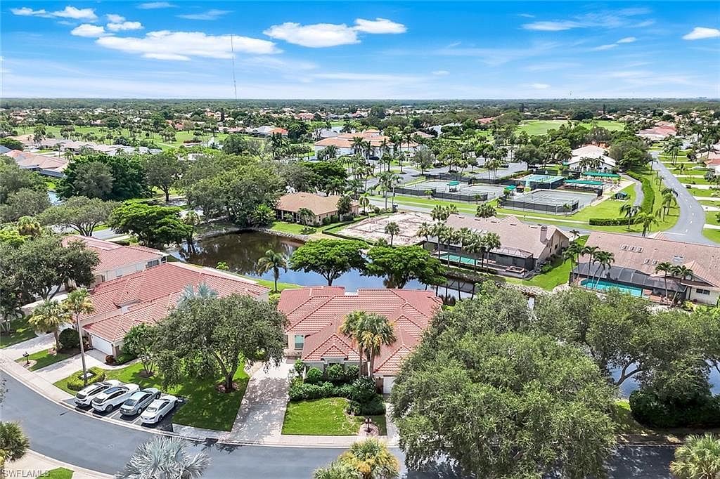 9172 Las Maderas Dr Bonita Springs, FL 34135 - Thumbnail 3