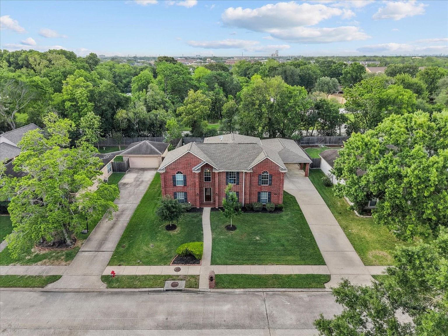 2112 Indian Blanket Dr League City, TX 77573 - Thumbnail 3