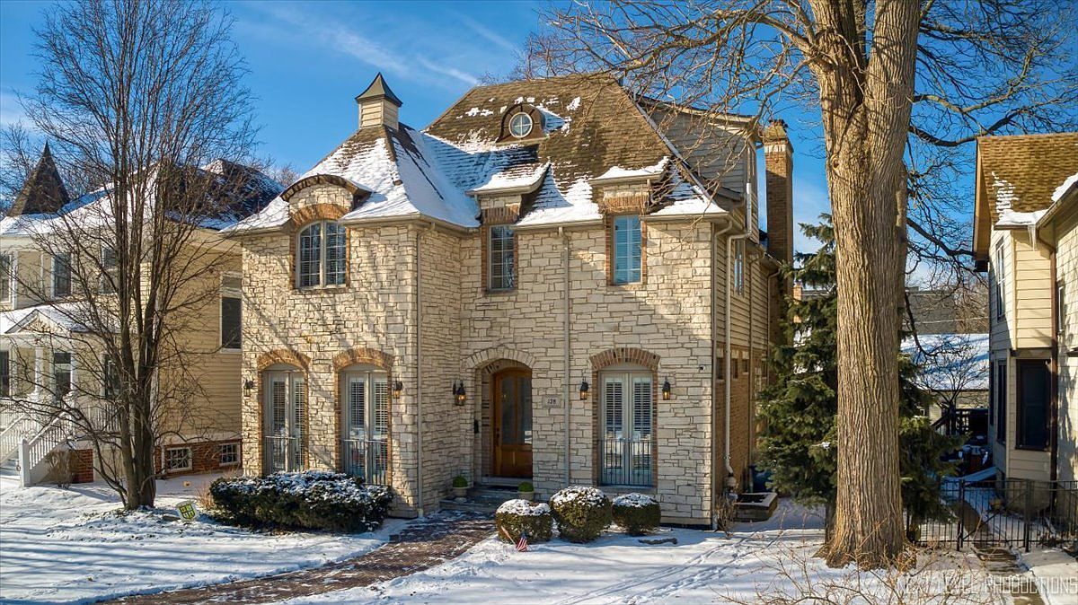 128 S Clay St Hinsdale, IL 60521 - Thumbnail 3