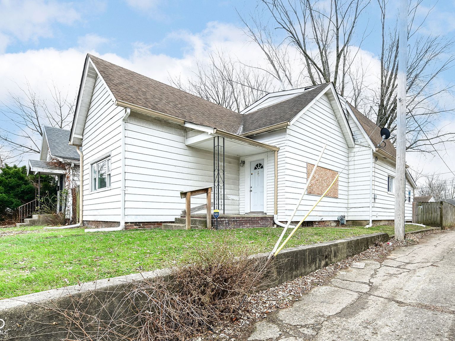 2919 E New York St Indianapolis, IN 46201 - Thumbnail 3