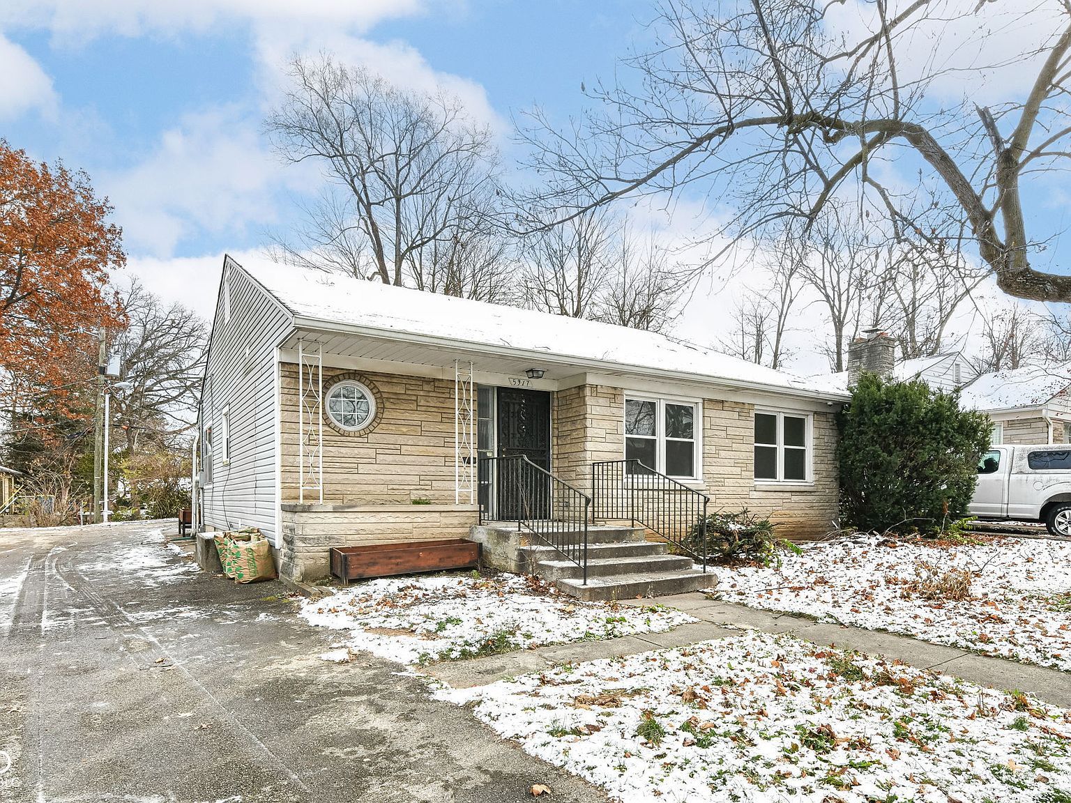 5917 Carrollton Ave Indianapolis, IN 46220 - Thumbnail 3