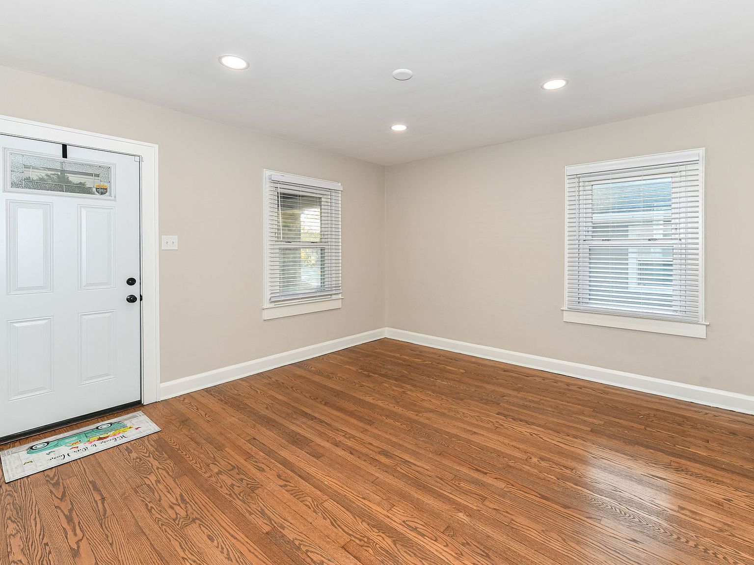 324 E Southern Ave Indianapolis, IN 46225 - Thumbnail 3