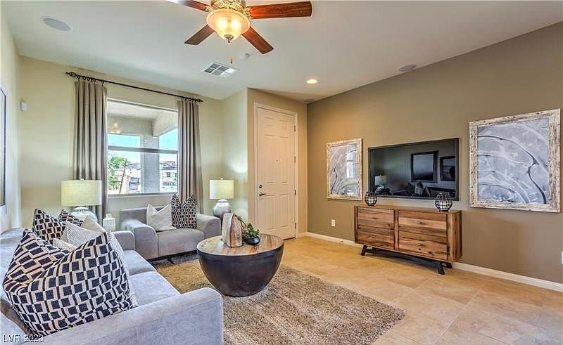 2653 Crystal Blue St Laughlin, NV 89029 - Thumbnail 3