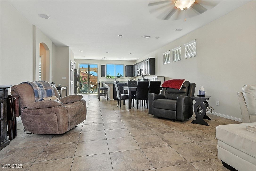 2079 Port Royal Dr Laughlin, NV 89029 - Thumbnail 3