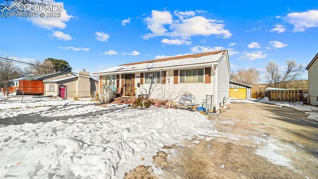 2516 E San Miguel St Colorado Springs, CO 80909 - Thumbnail 3