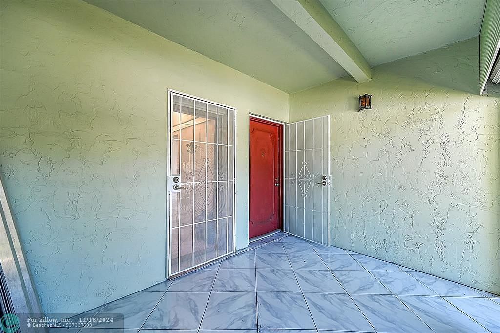 860 SE 6th Ave APT 304 Deerfield Beach, FL 33441 - Thumbnail 3