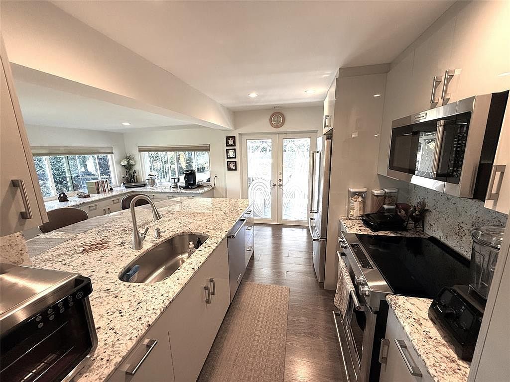 4300 NW 12th Dr Pompano Beach, FL 33064 - Thumbnail 3