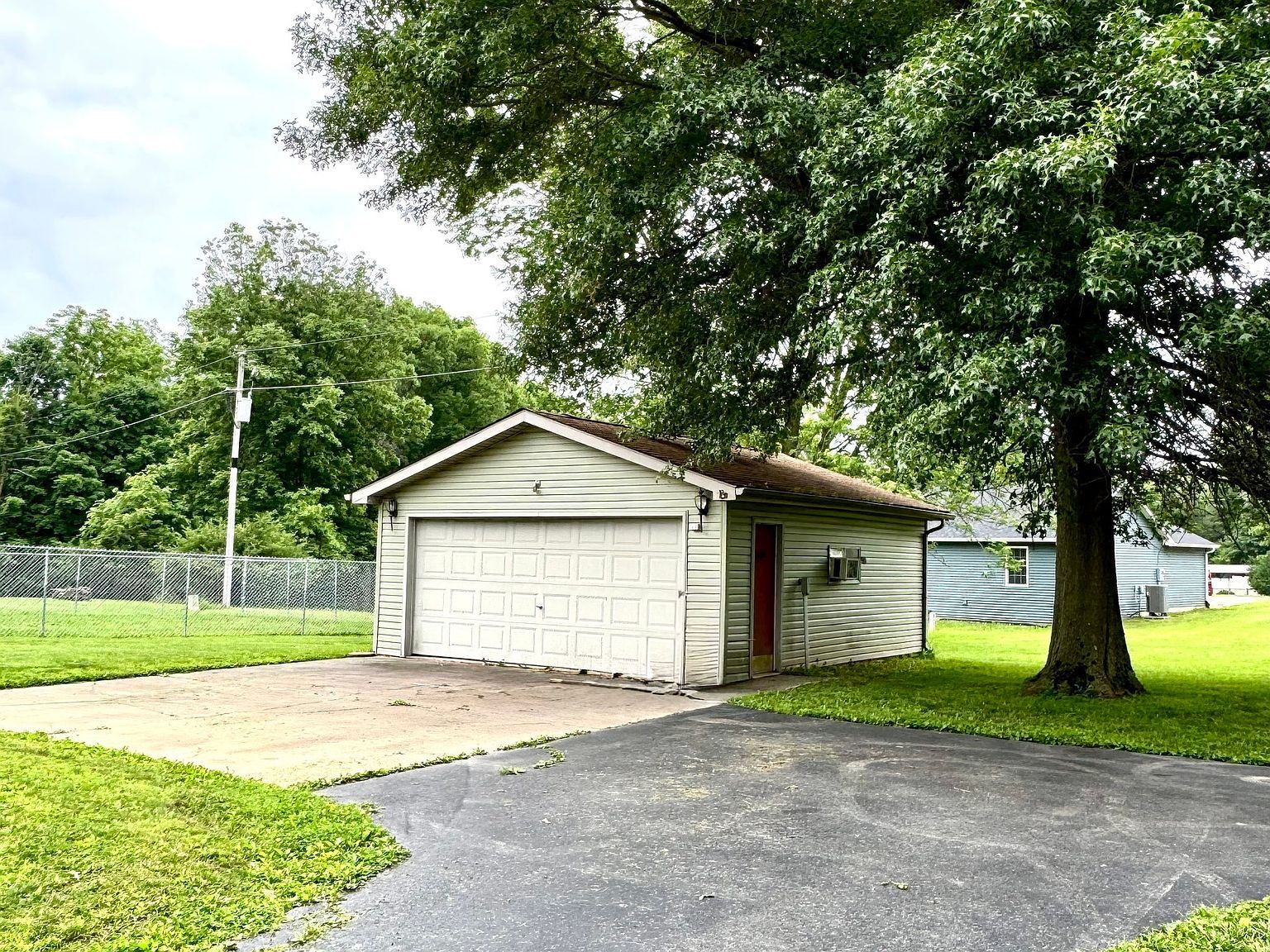 526 Jefferson Valley Coatesville, IN 46121 - Thumbnail 3