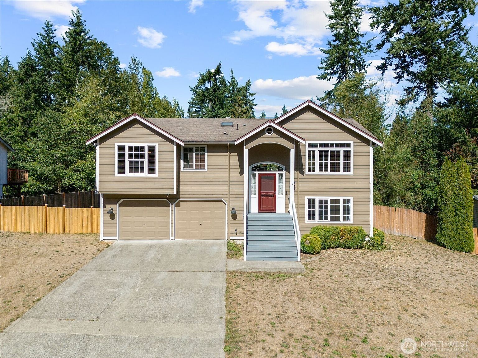7085 SE Legrand St Pt Orchard, WA 98366 - Thumbnail 3