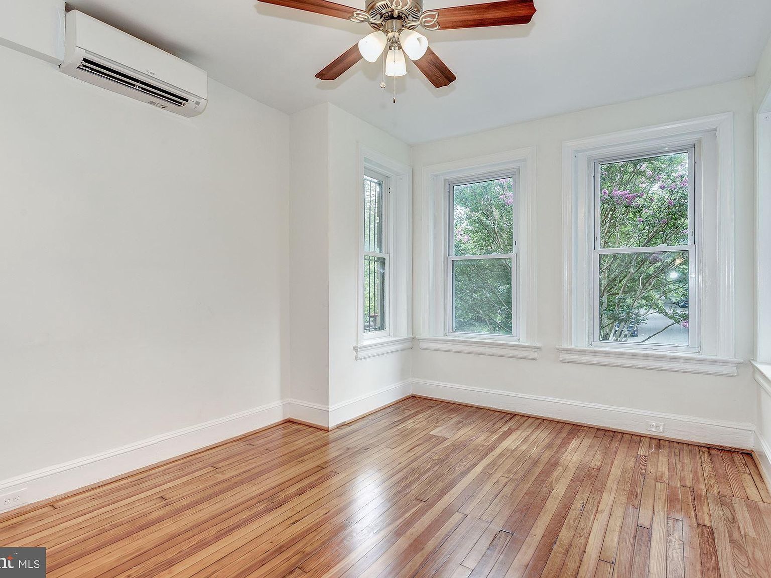 1674 Irving St NW Washington, DC 20010 - Thumbnail 3