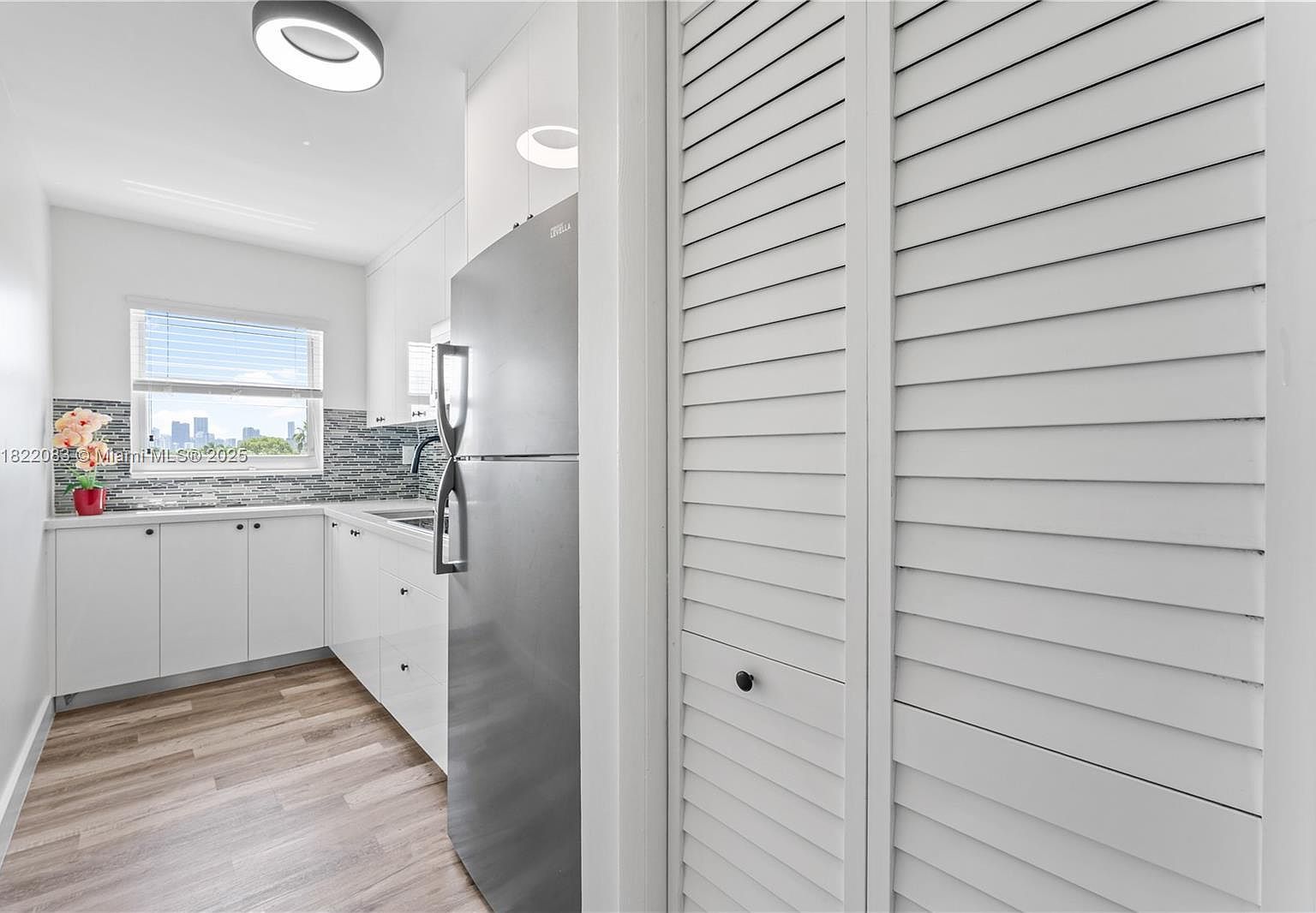 2401 SW 10th St APT 401 Miami, FL 33135 - Thumbnail 3