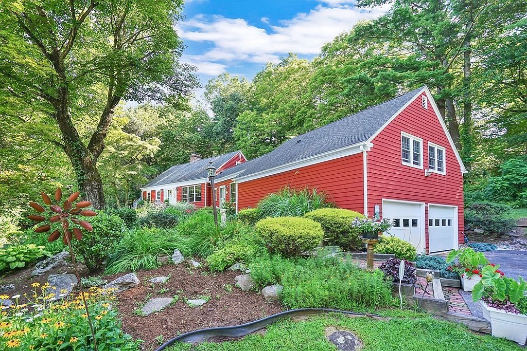 68 Monson Rd Wilbraham, MA 01095 - Thumbnail 3