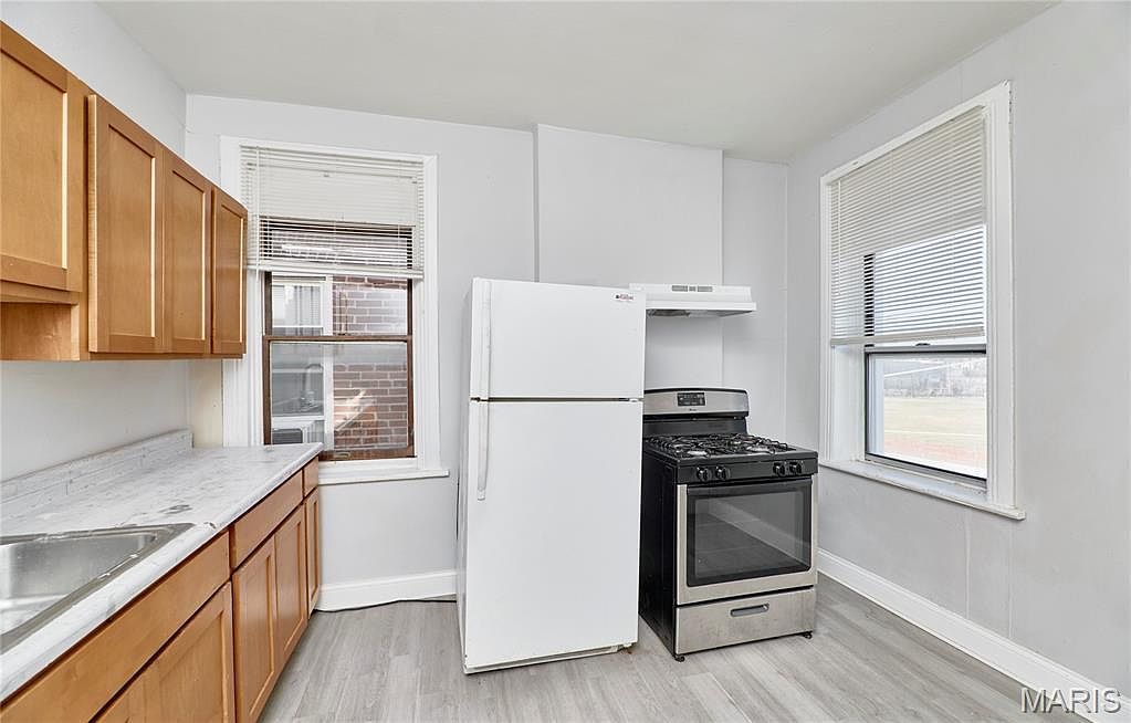 953 Catalpa St Saint Louis, MO 63112 - Thumbnail 3