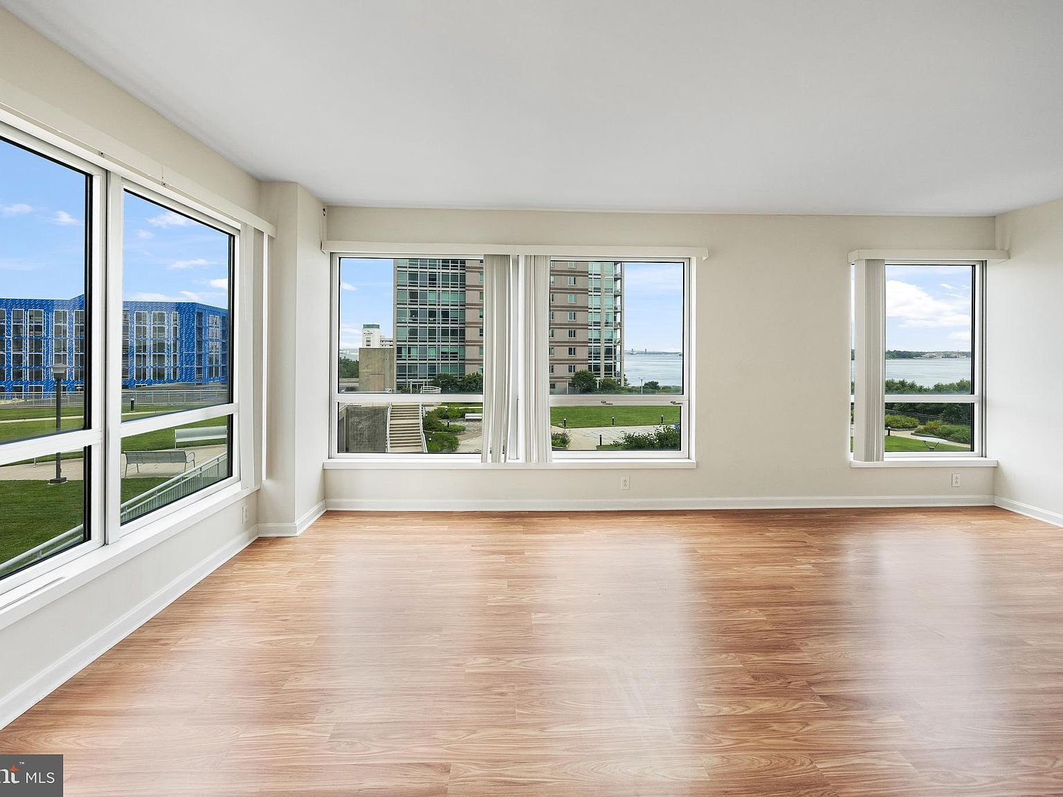 901 N Penn St UNIT P506 Philadelphia, PA 19123 - Thumbnail 3