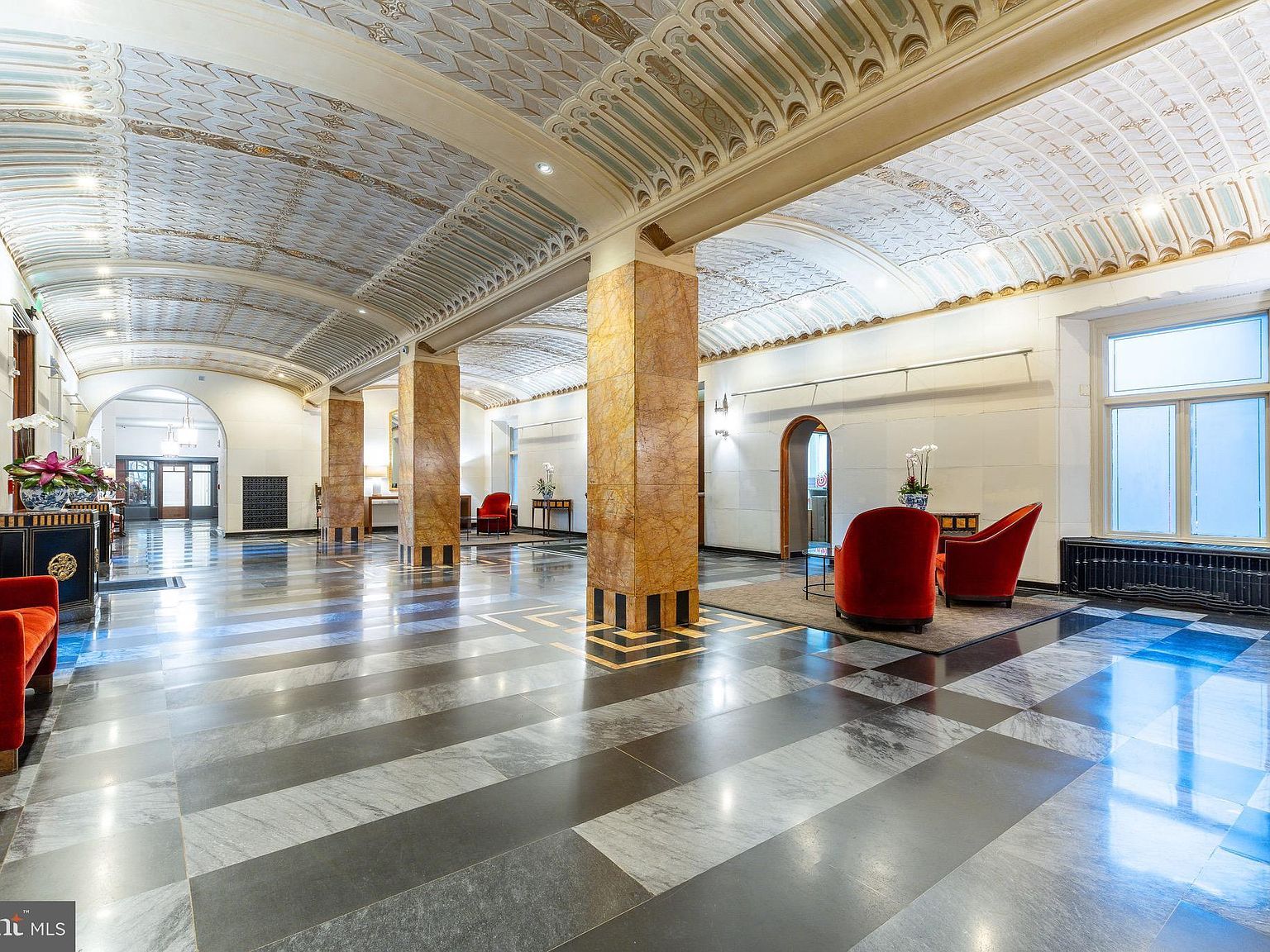 1901 Walnut St #5-E Philadelphia, PA 19103 - Thumbnail 3