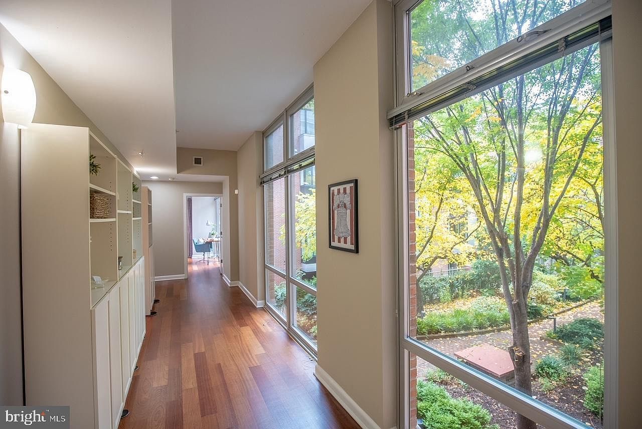 22 S Front St APT 207 Philadelphia, PA 19106 - Thumbnail 3