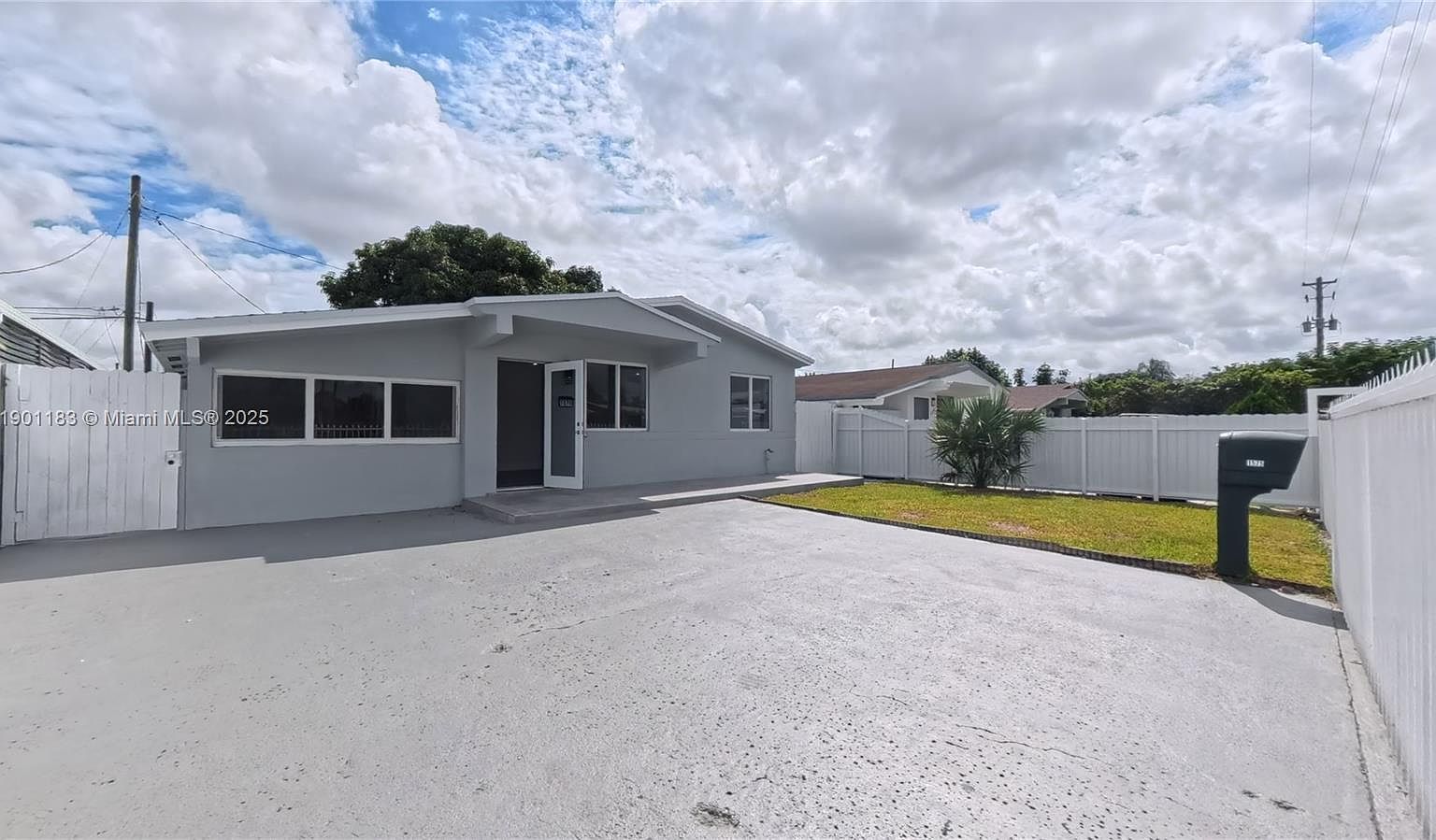 1575 W 6th Ave Hialeah, FL 33010 - Thumbnail 3