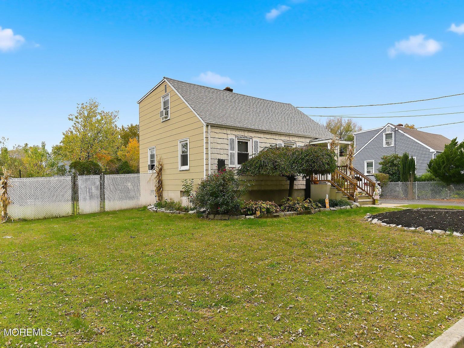 19 Weamaconk Dr Englishtown, NJ 07726 - Thumbnail 3