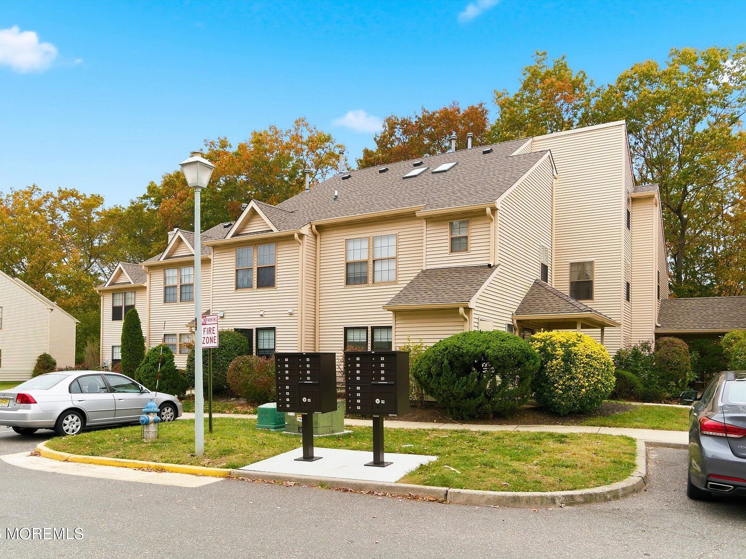 602 Violet Ln Jackson, NJ 08527 - Thumbnail 3