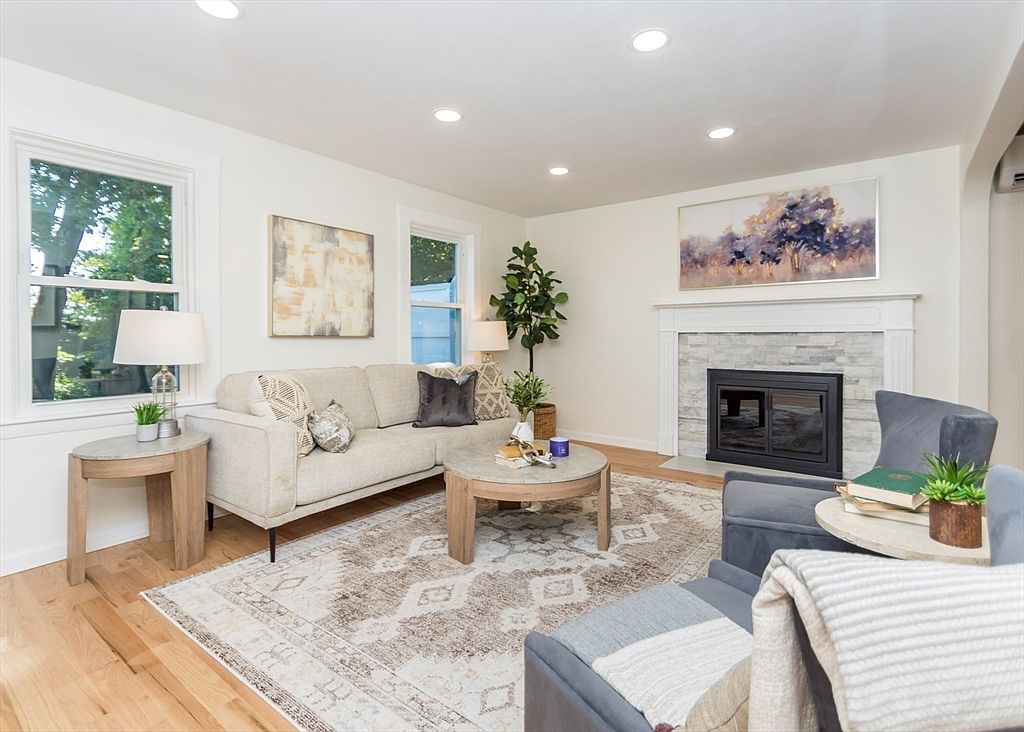 23 Cheney St Needham, MA 02494 - Thumbnail 3