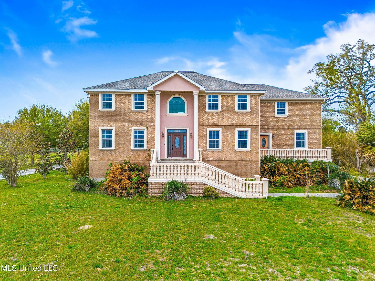 518 S Beach Blvd Waveland, MS 39576 - Thumbnail 3