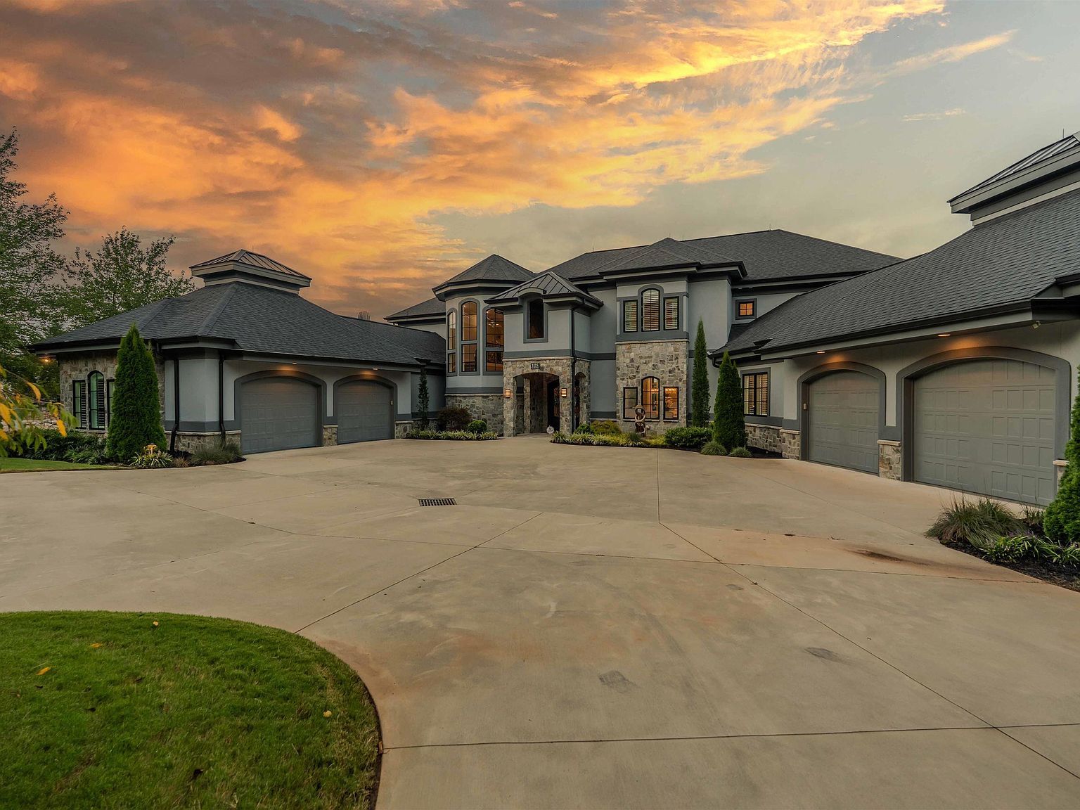 105 The Cliffs Pkwy Landrum, SC 29356 - Thumbnail 3