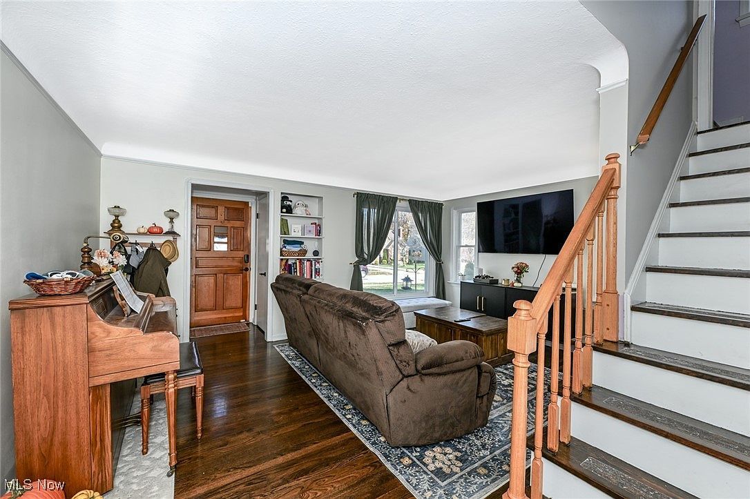 2205 Keystone Rd Parma, OH 44134 - Thumbnail 3