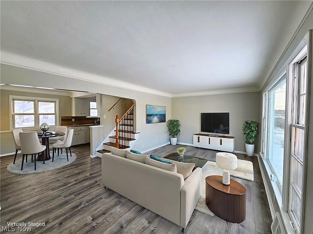 9516 Alexander Rd Garfield Heights, OH 44125 - Thumbnail 3