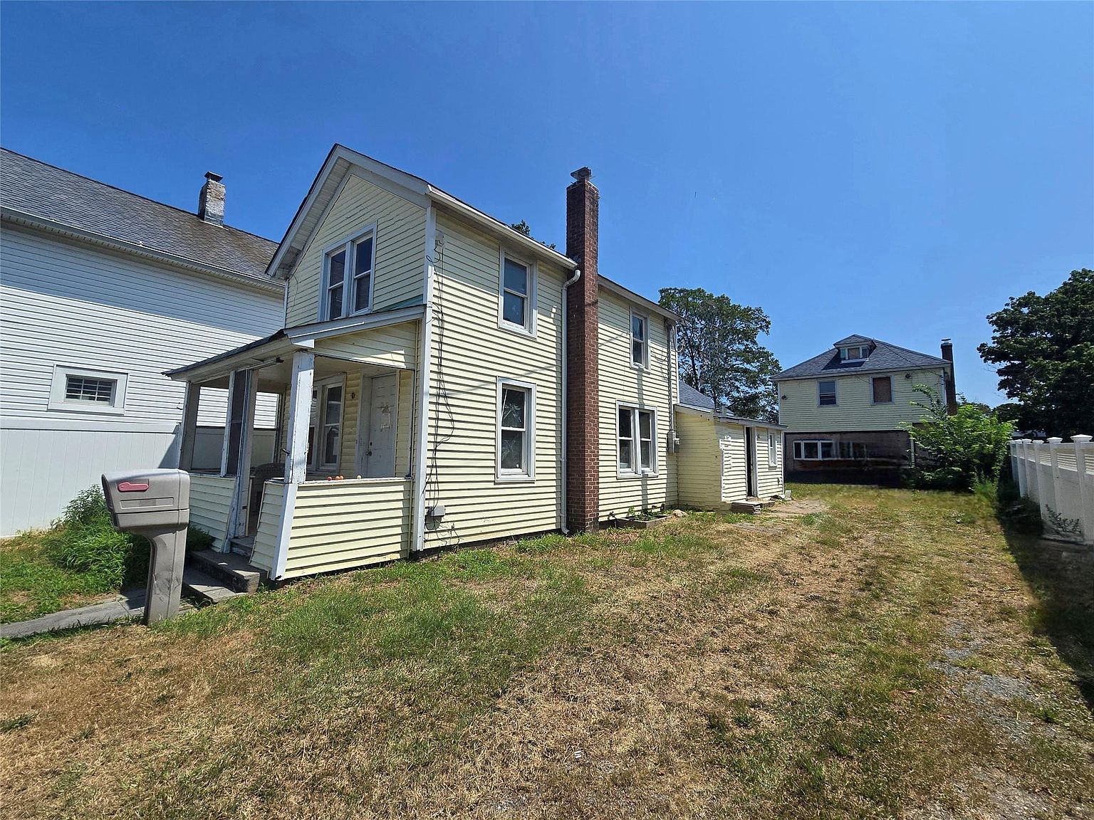 31 Union Ave Patchogue, NY 11772 - Thumbnail 3