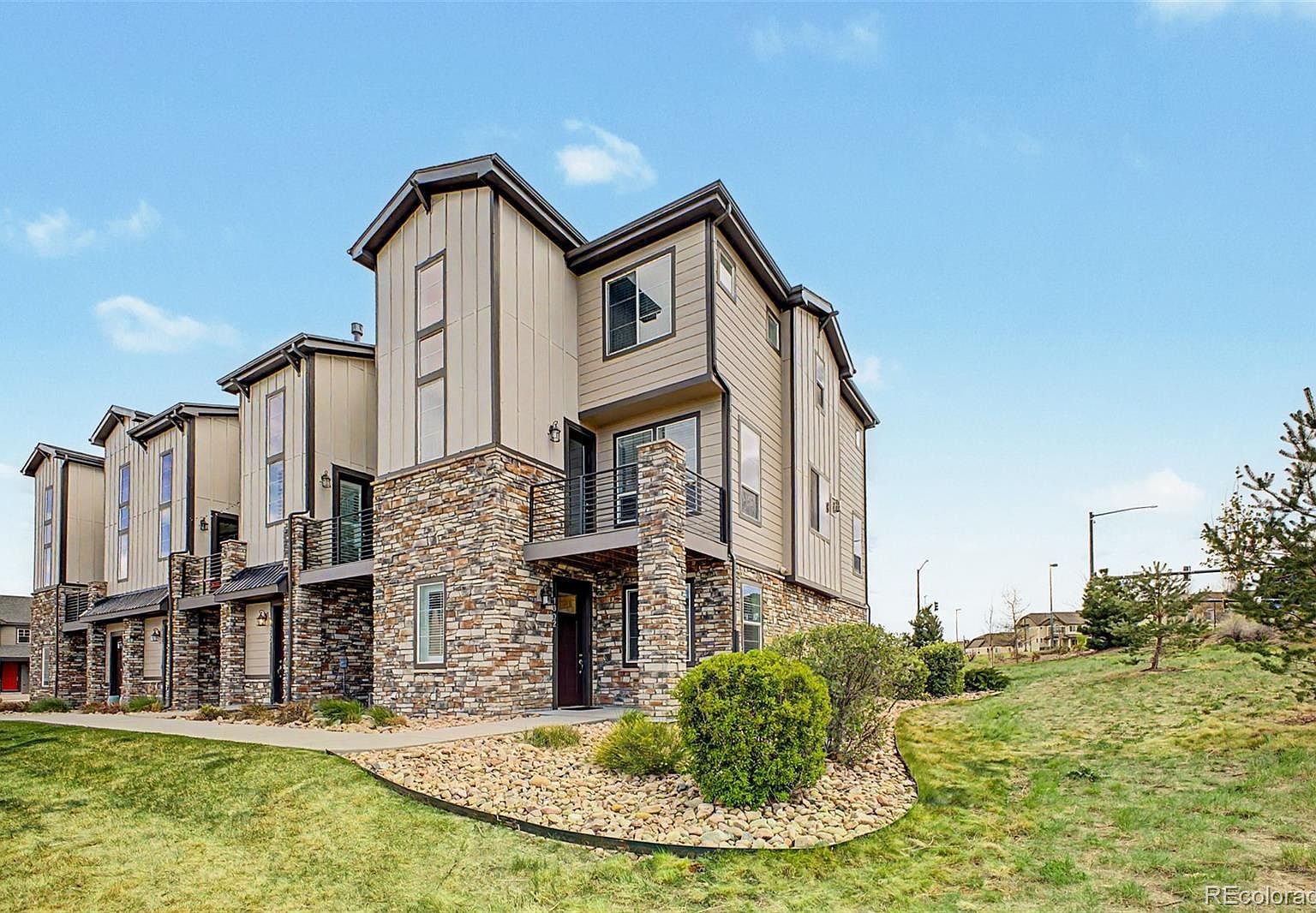 1602 Castle Creek Cir Castle Rock, CO 80104 - Thumbnail 3