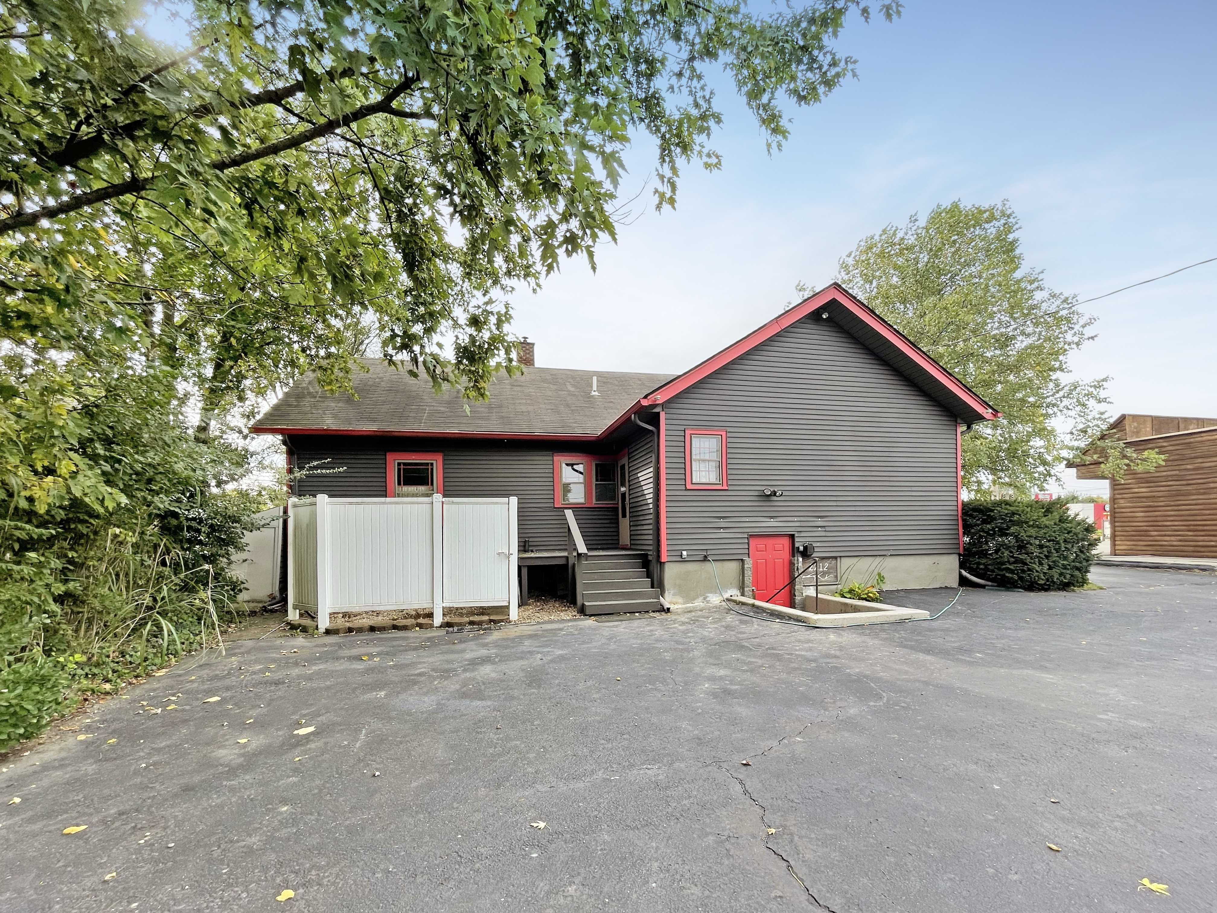 2210 East 10th Street, Anderson, IN, USA, 46012 - Thumbnail 3