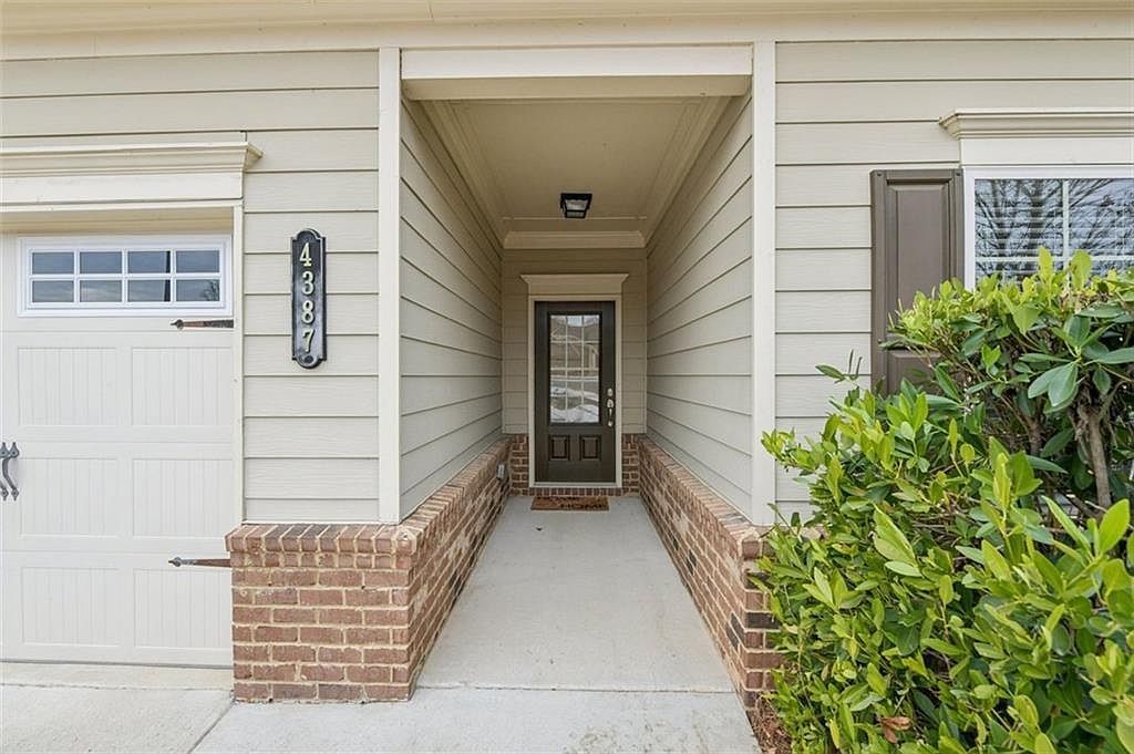 4387 Pleasant Garden Dr SW Gainesville, GA 30504 - Thumbnail 3